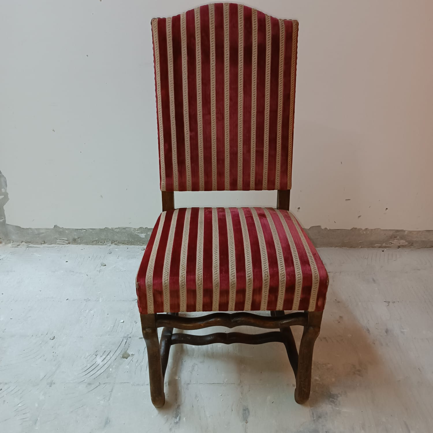 Paire de chaises style Louis Xlll