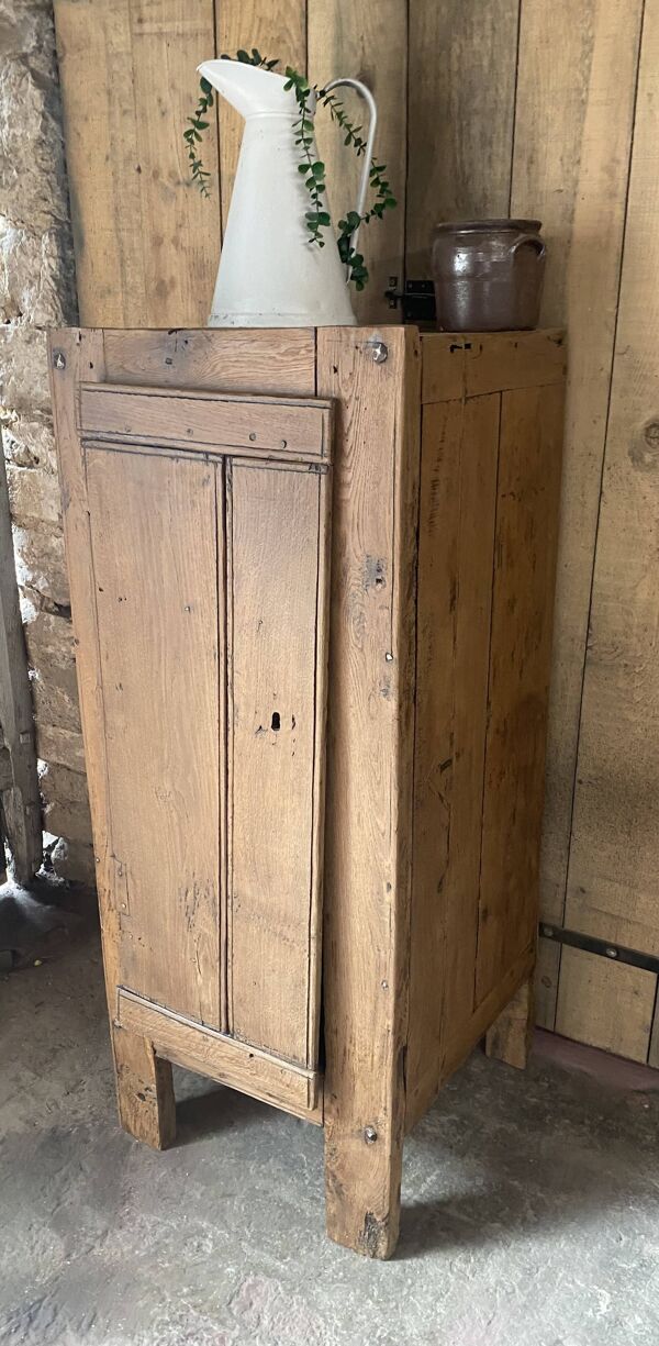 Garde manger en chêne