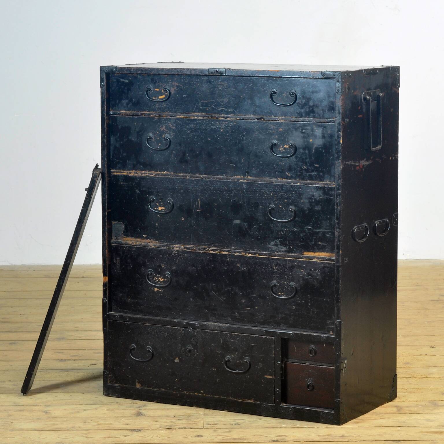Japanese Tansu chest of drawers, circa 1890