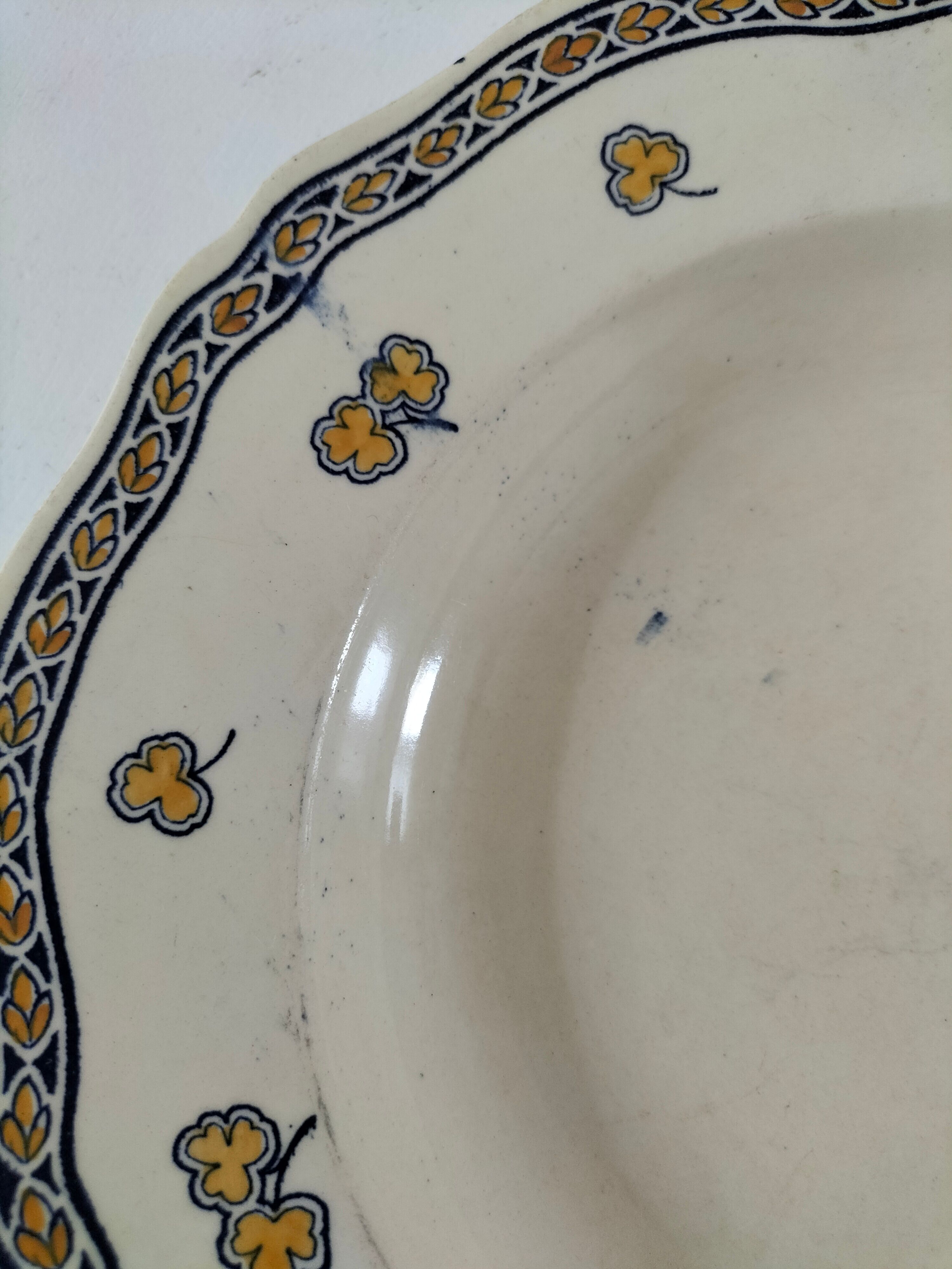 K&G Lunéville "Rouen Clover" plate circa 1880-1900