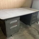 Roneo desk in grey metal