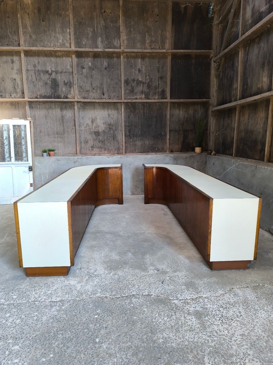 Ensemble de 2 comptoirs de magasin 1950