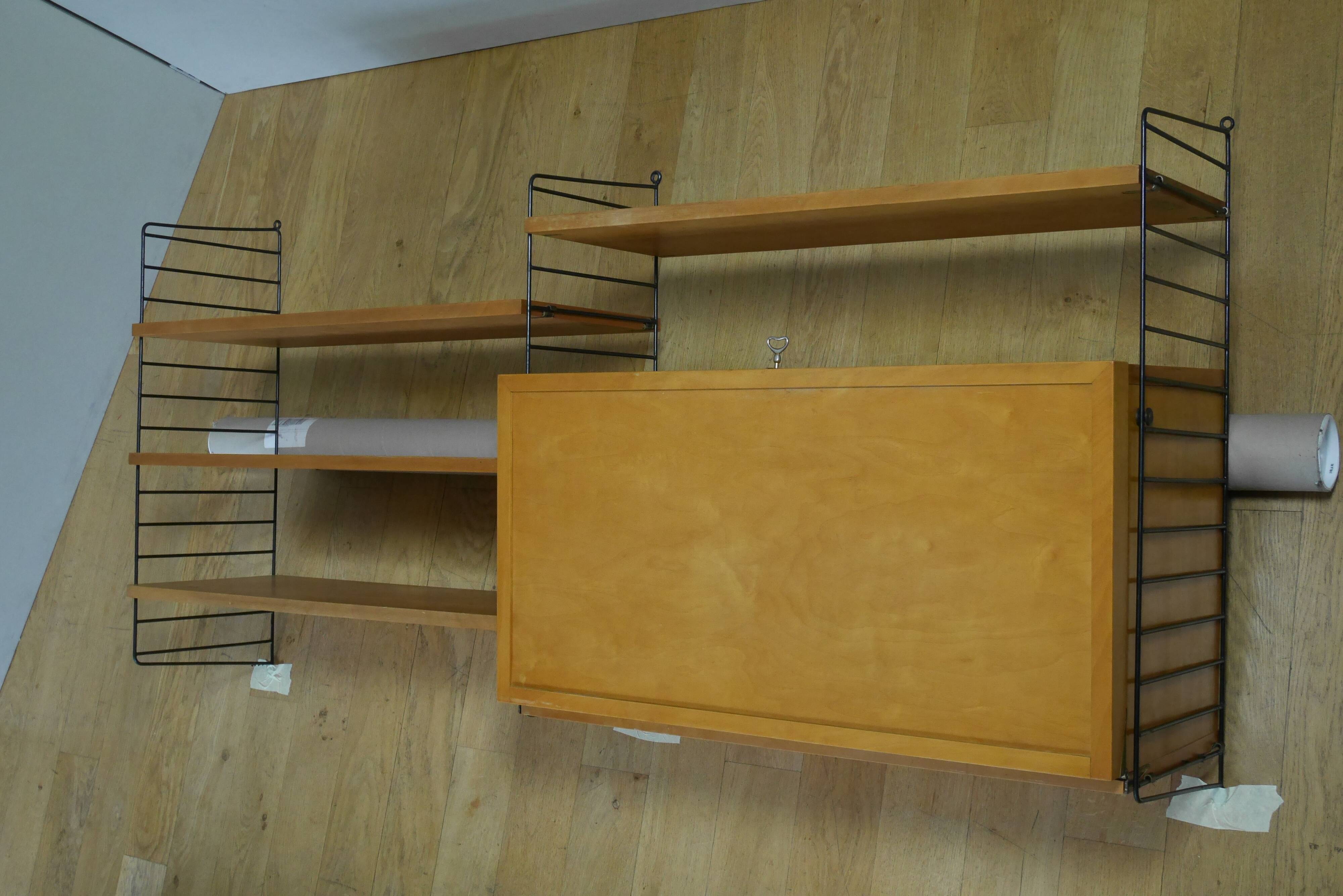 String shelf from the 50s