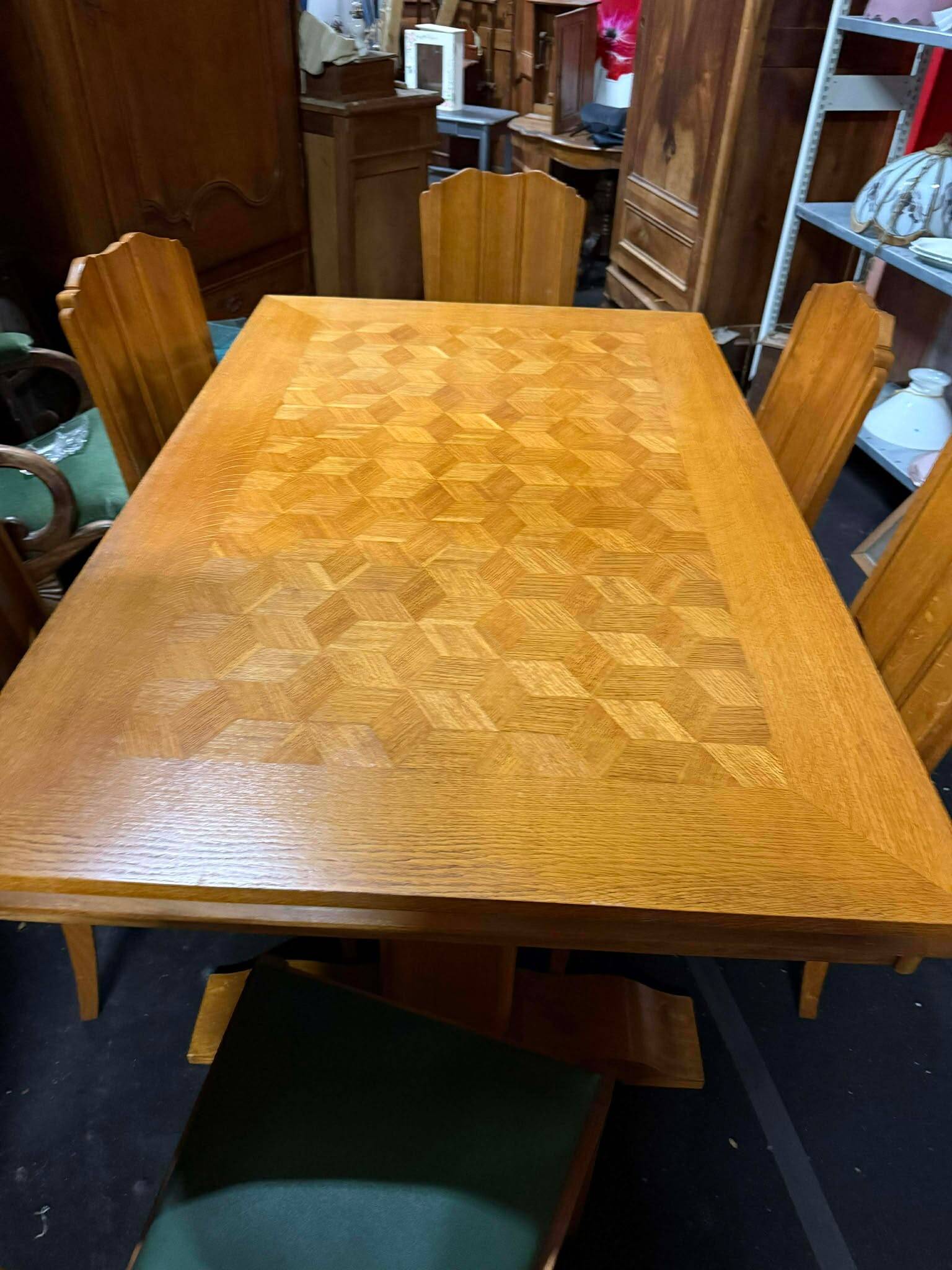 Dining table and its 6 chairs