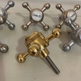 Hot/cold faucet head set