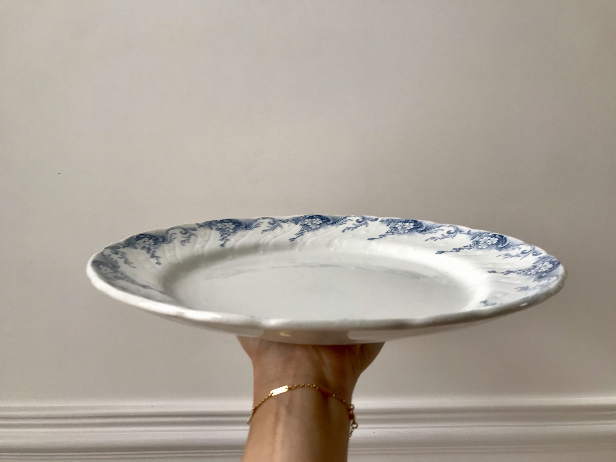 Round dish in Iron Earth K&G Lunéville model "Angèle" late 19th century