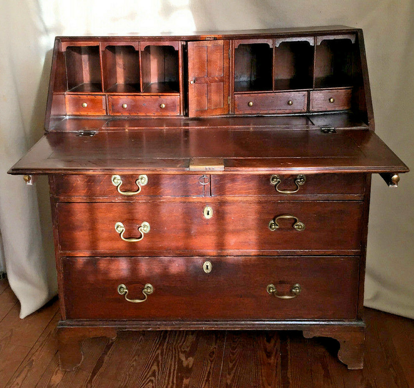 English oak scriban early 18th. Queen Anne Slope Office