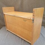 Wall shelf