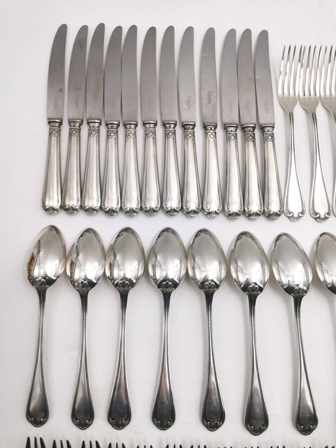 Deetjen 109 Piece Silverware Set Silver Metal Cutlery Set for 12 People