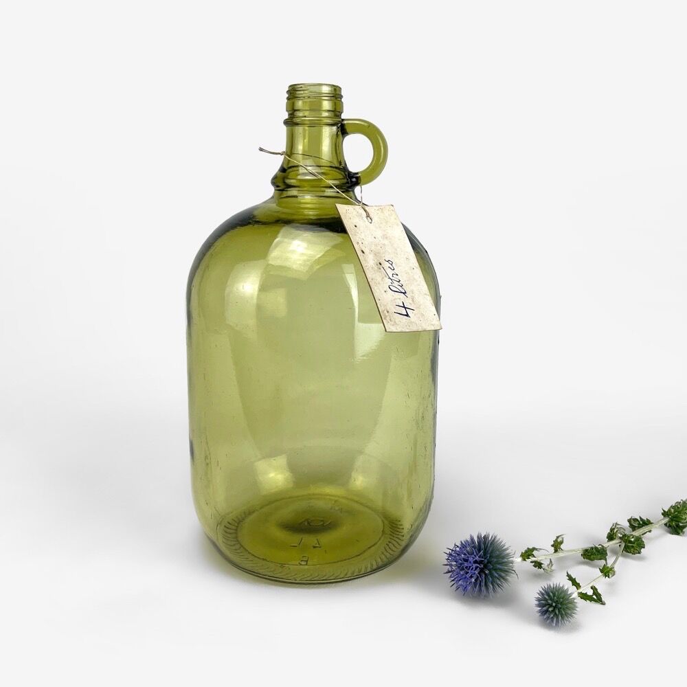 Bottle with handle 4 liters almond green