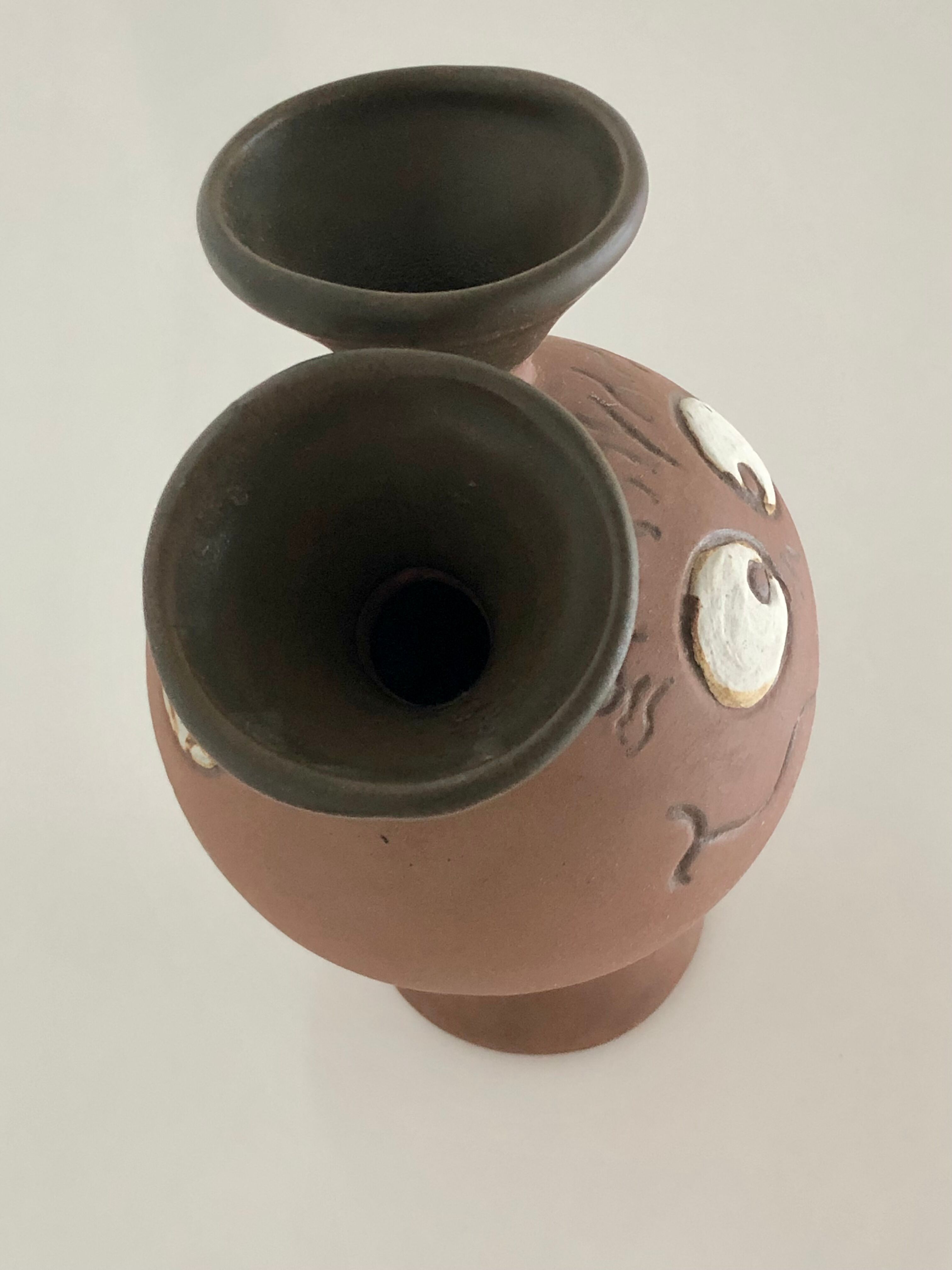 Anthropomorphic ceramic vase made by hand in. California by Stoneware Designs West, 1960-70