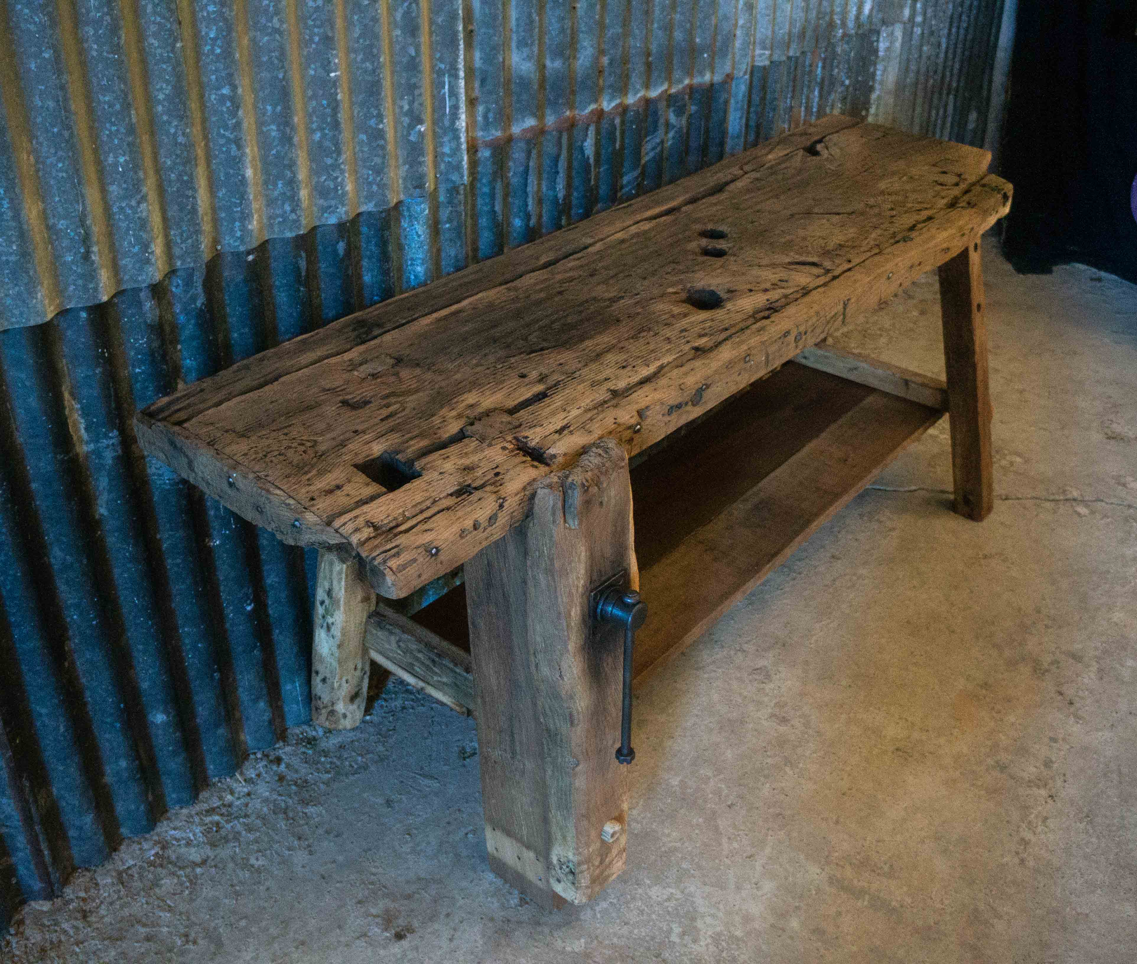 Etabli ancien restauré