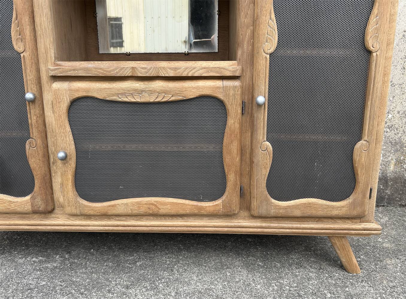 Low sideboard, bar, storage unit, wood, compass legs,