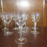 Suite of 8 crystal wine glasses