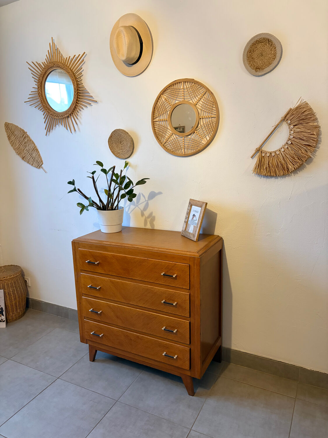 Très belle commode vintage en chêne miel