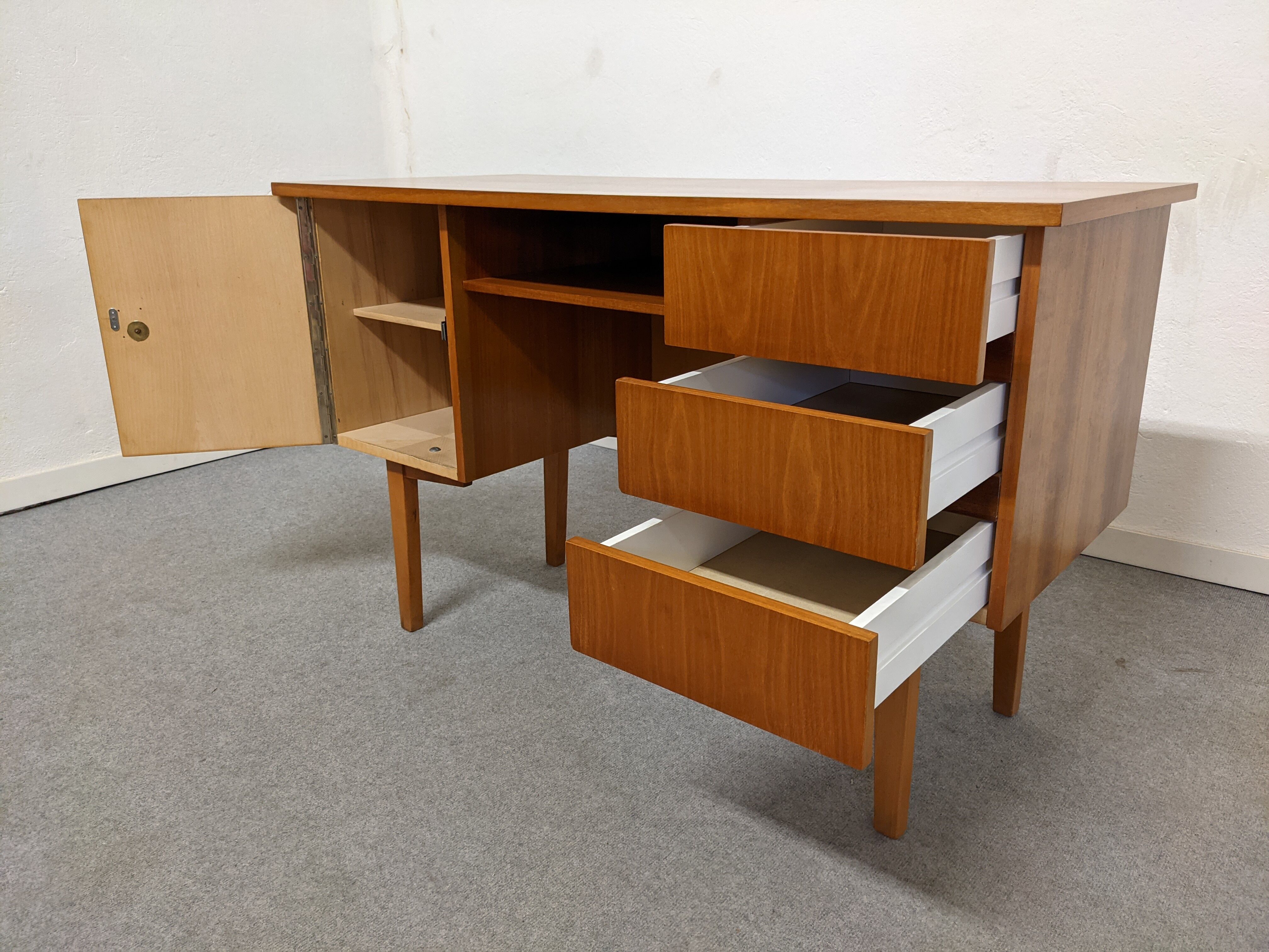 Bureau des années 50/60