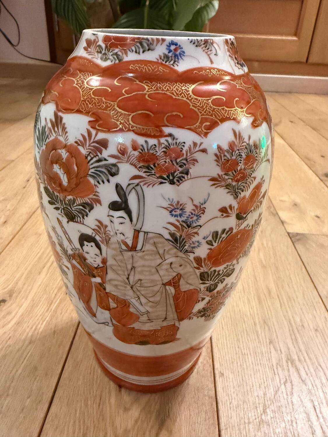 Large Japanese Kutani Porcelain Vase – Moriage Floral Relief – Early 2