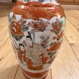 Large Japanese Kutani Porcelain Vase – Moriage Floral Relief – Early 2