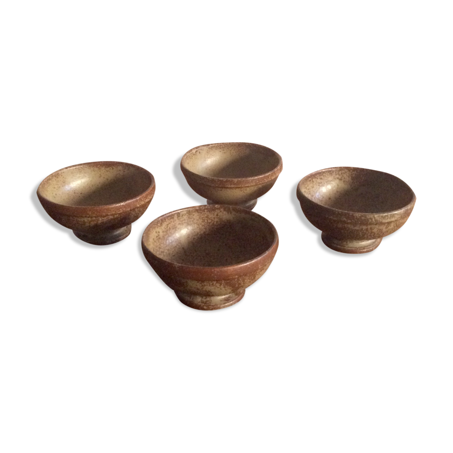 Set of 4 old bowls in stoneware
