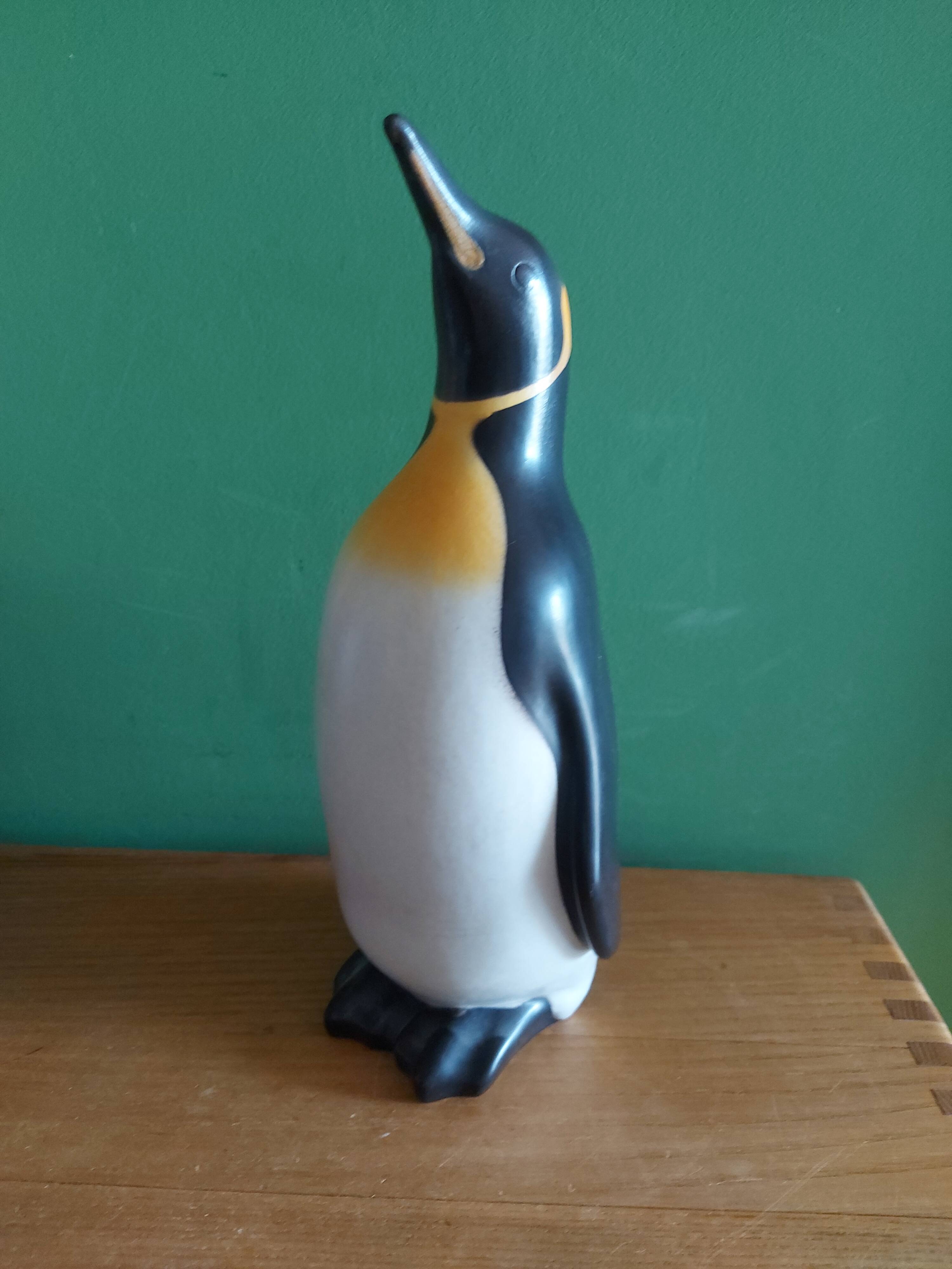 Ceramic piggy bank king penguin, denmark