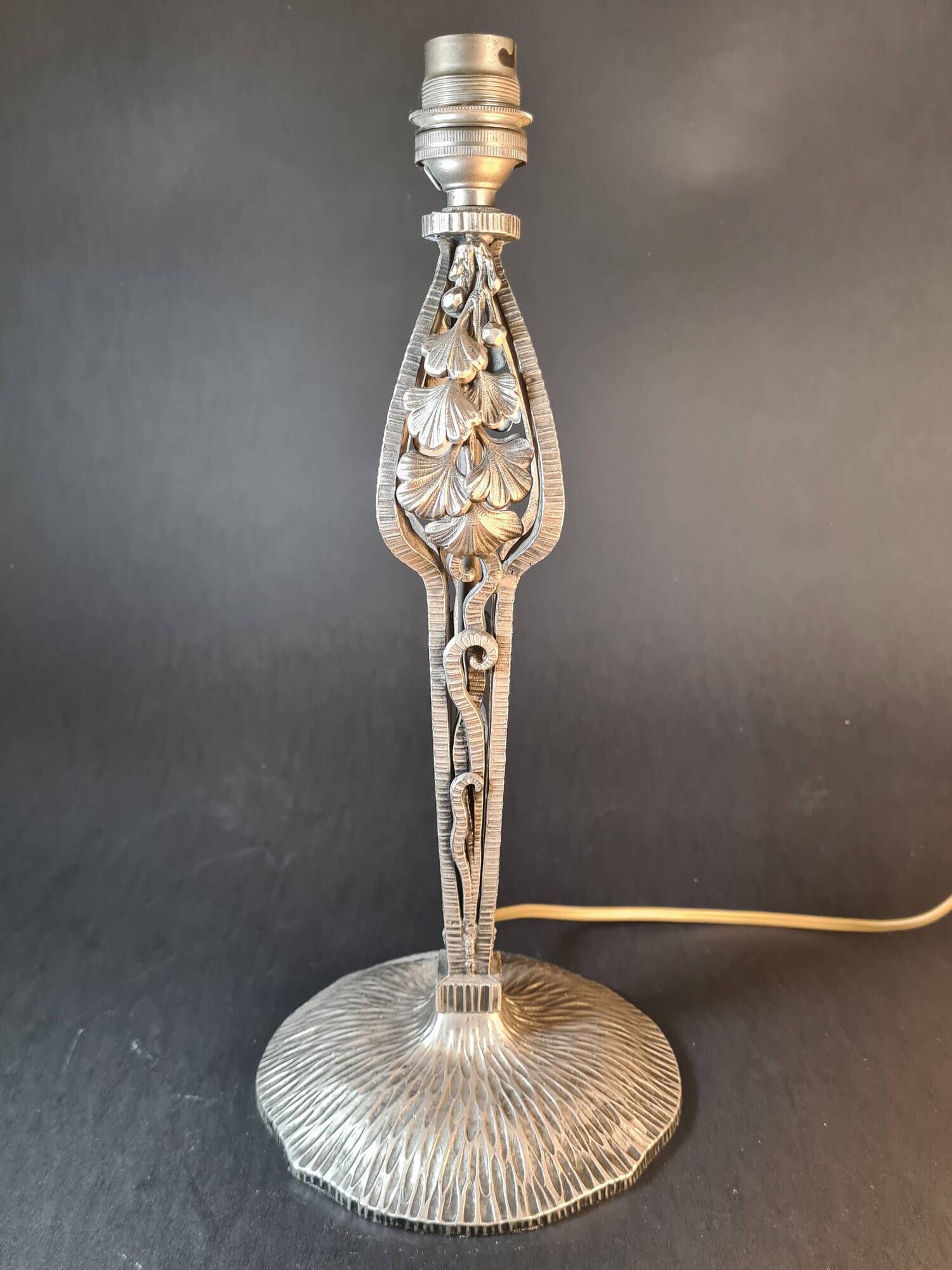 Art Nouveau lamp base – Hammered metal & stylised Ginkgo leaves –