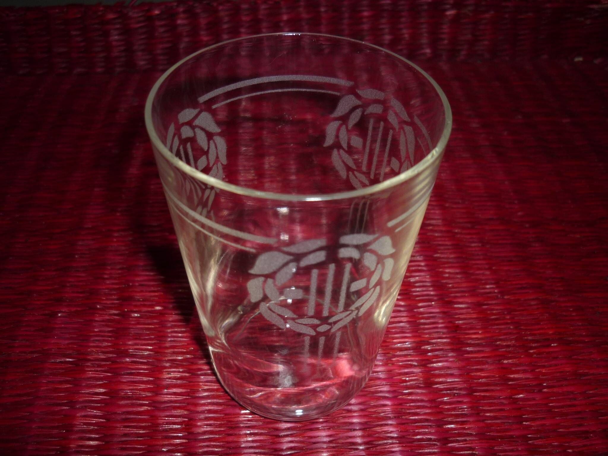 Old sandblasted glasses with laurel wreaths x6