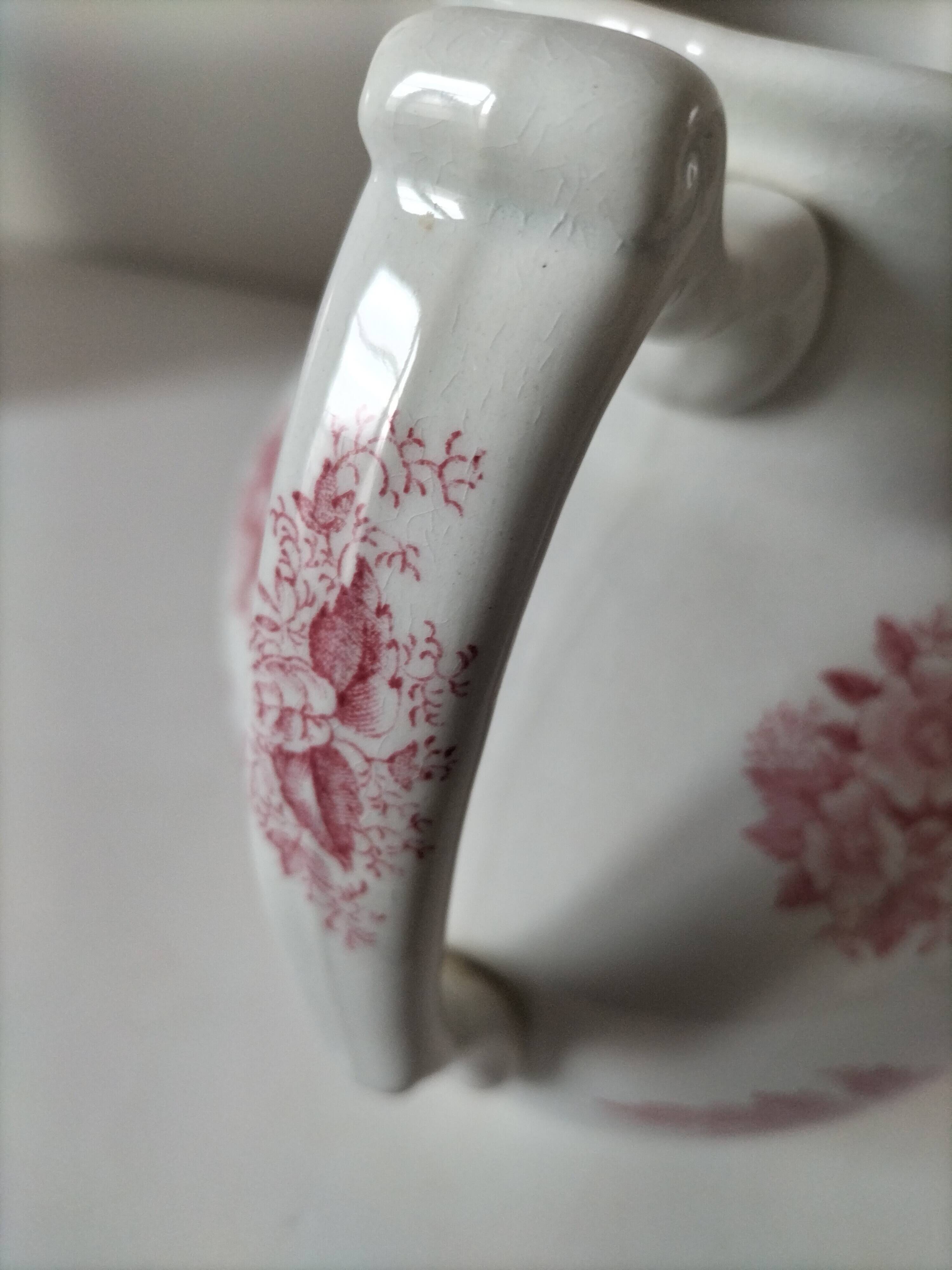 Large earthenware jug – Onnaing pottery (Nord), “Poppy” decoration