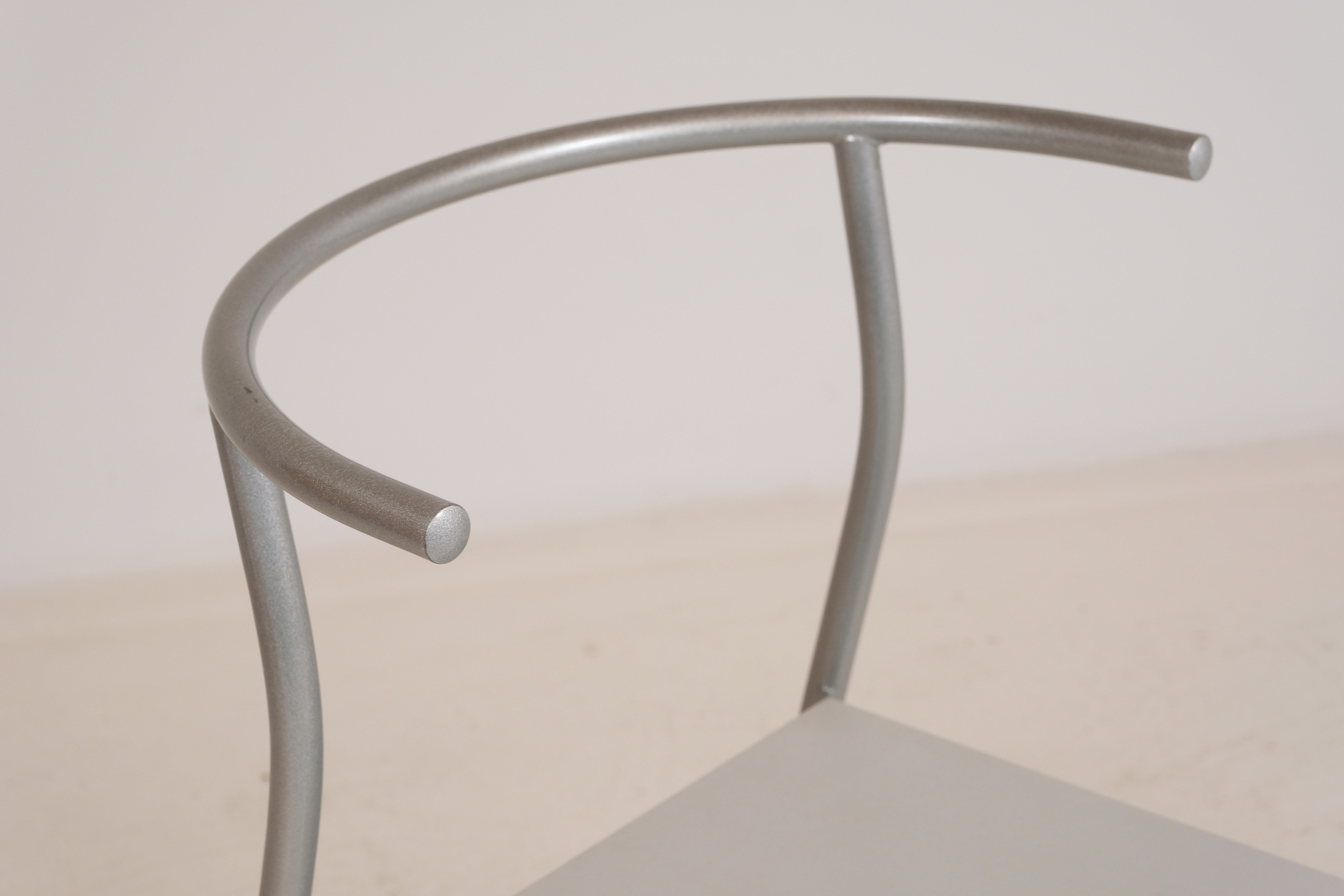 2 chaises Dr Glob de Philippe Starck pour Kartell 1980