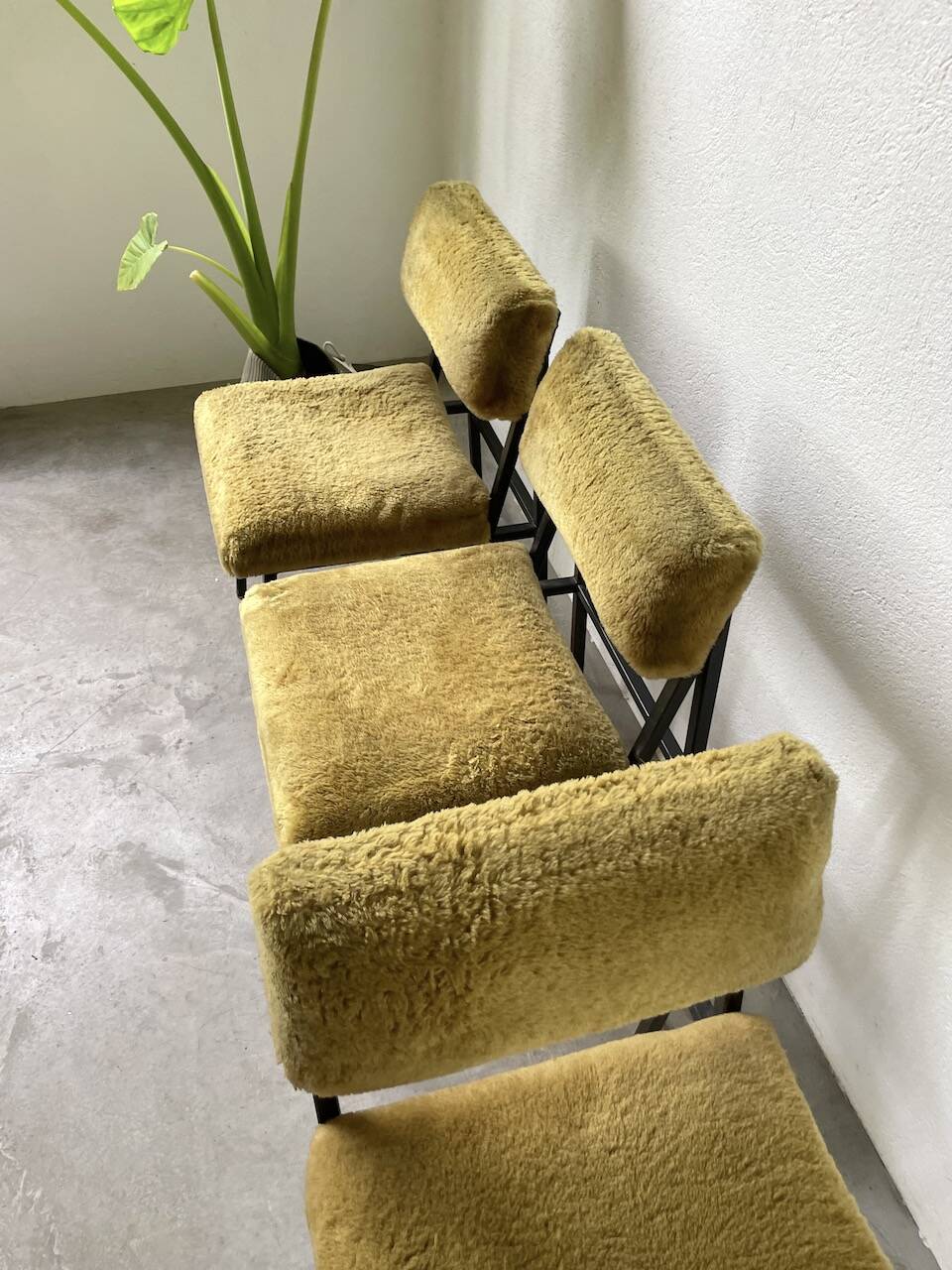 Set de trois chaises années 50