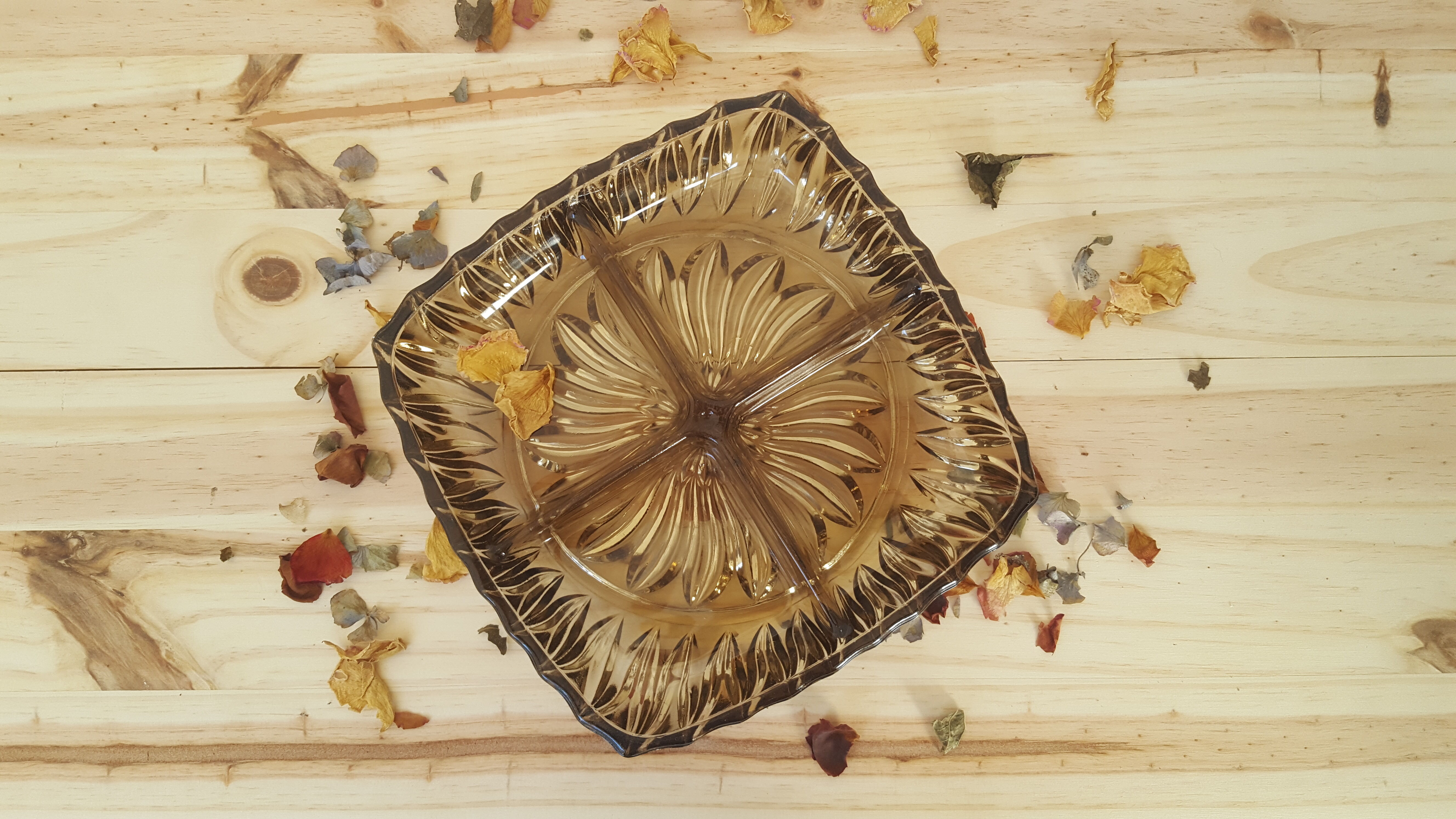 Vintage dish chiseled smoked glass aperitif compartments