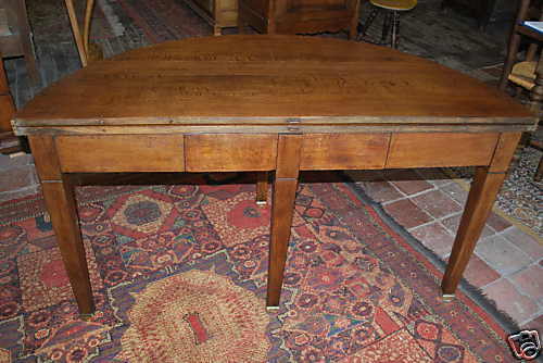 Table 1/2 lune en chêne / 130 cms de diamètre