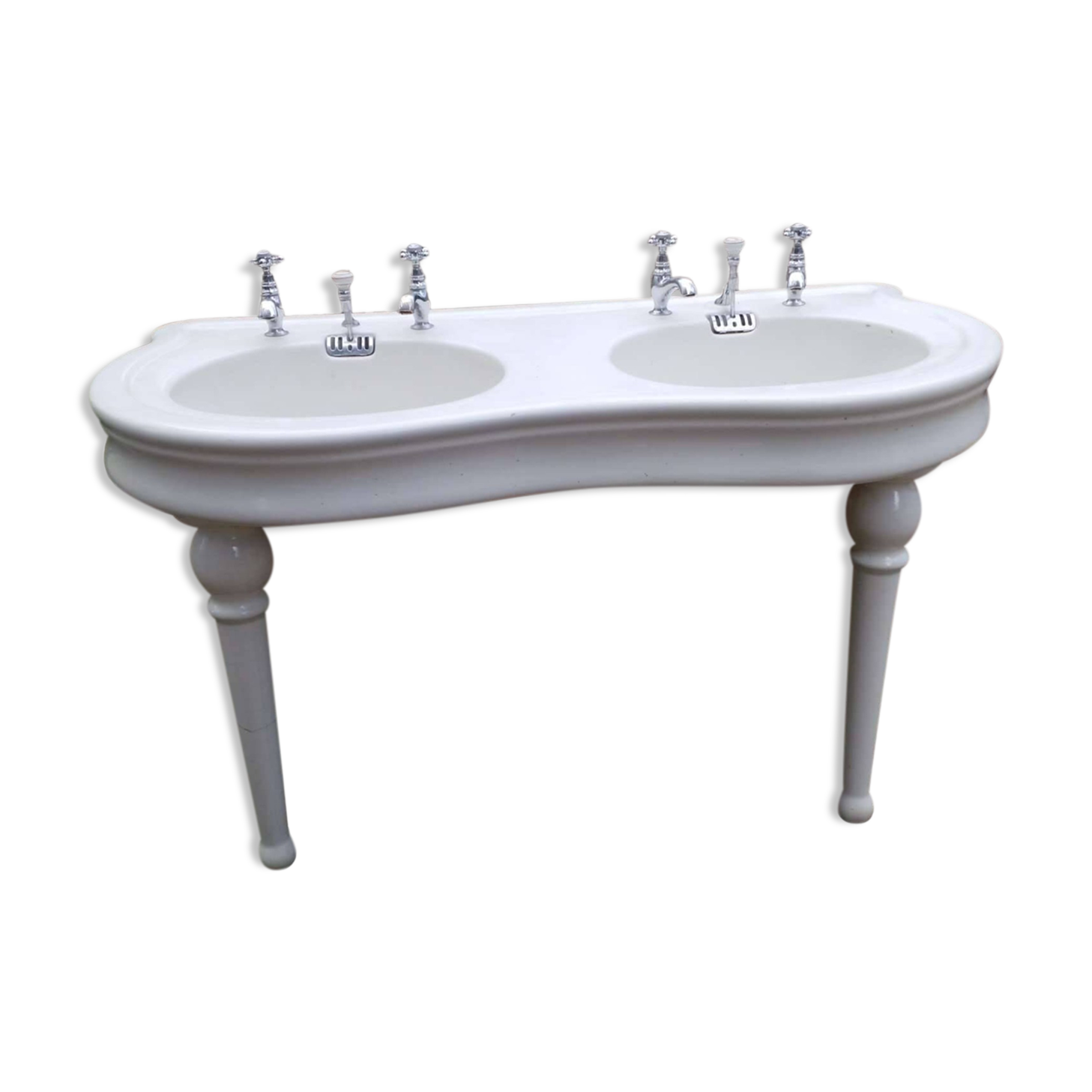 Old washbasins