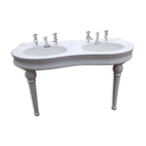 Old washbasins