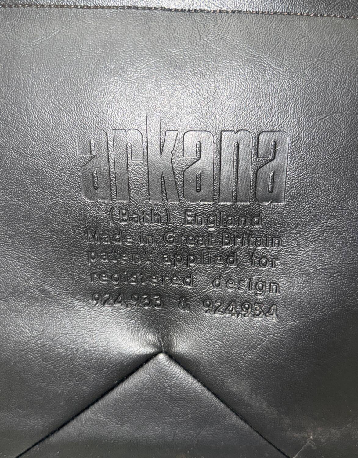 Paire de fauteuils + table ARKANA Maurice Burke
