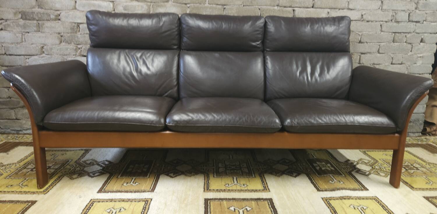 Sofa and armchair set