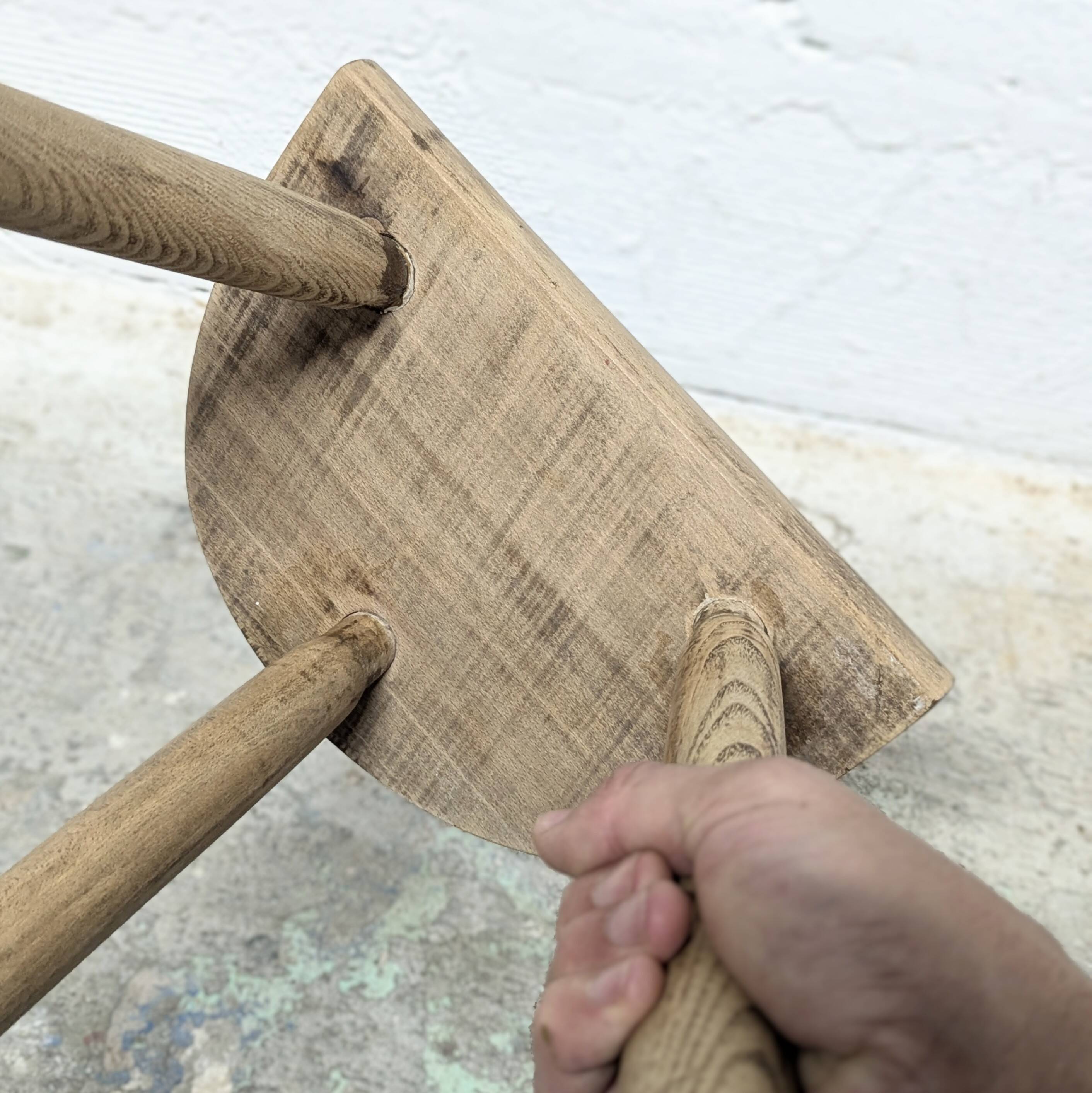 Tripod cowherd stool