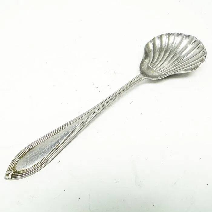 C1v art deco - sugar spoon shell