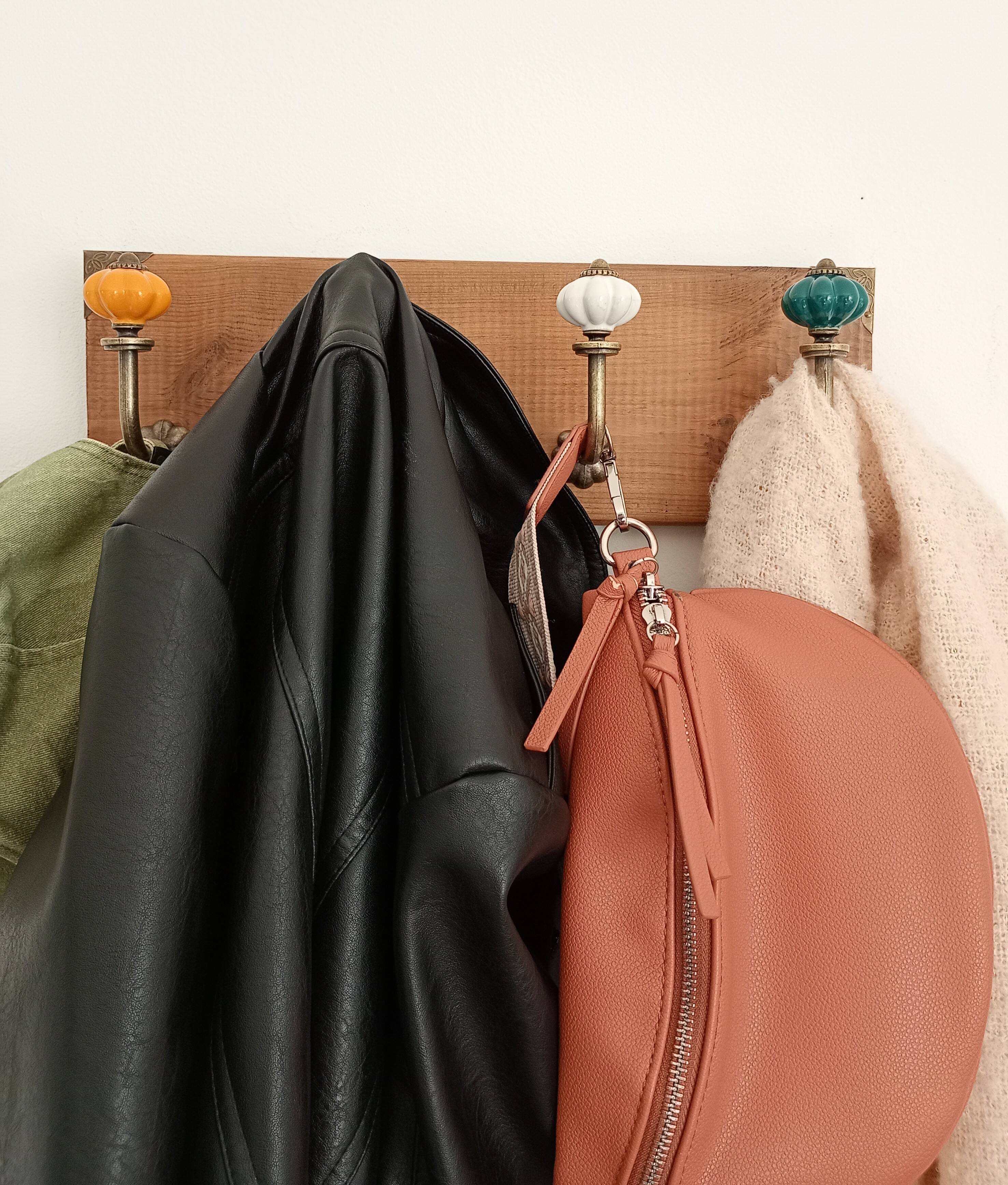 Vintage wall coat rack handmade - 4 ceramic hooks - 35 cm