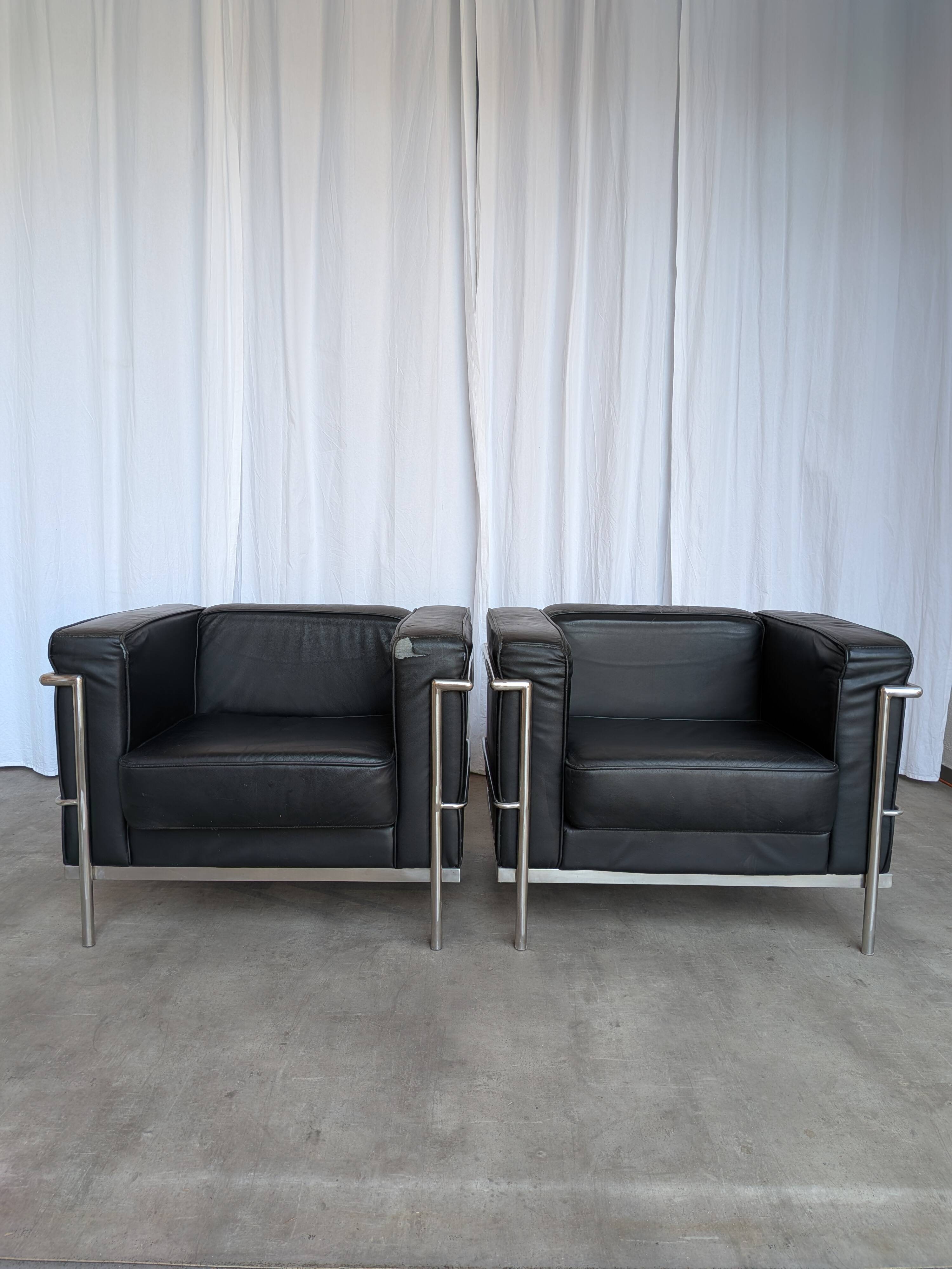Set of 2 Mid-century Black Leather Lounge Chairs / Italian Design Armchairs
