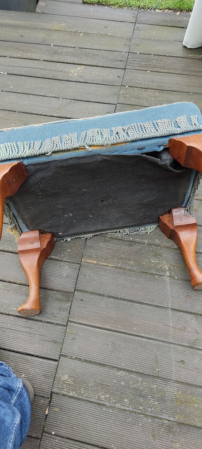 Parker Knoll PK 720 Chair and Footrest