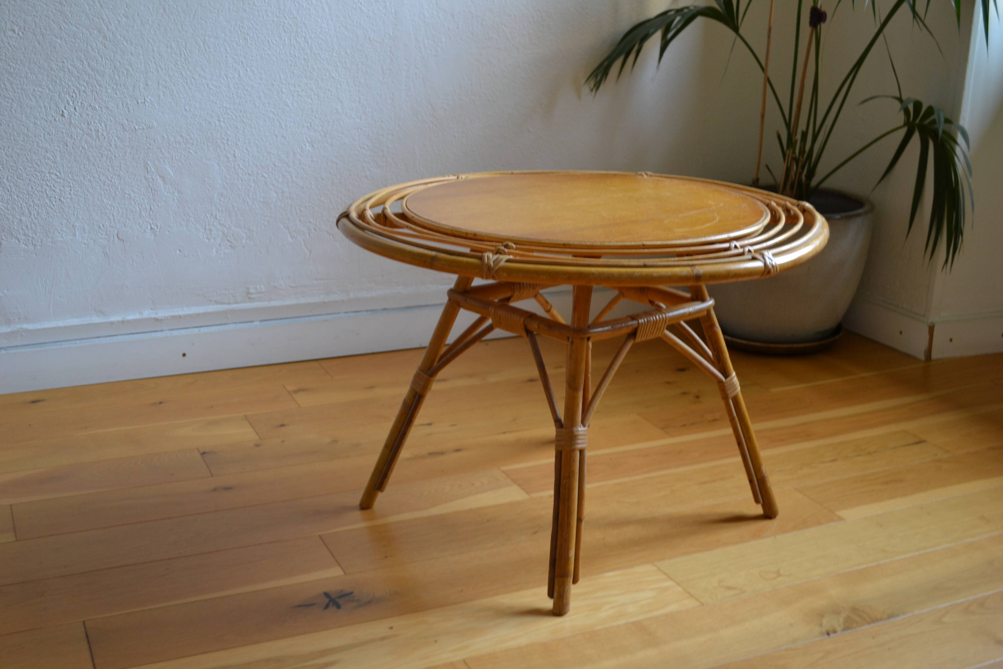 Vintage round rattan coffee table