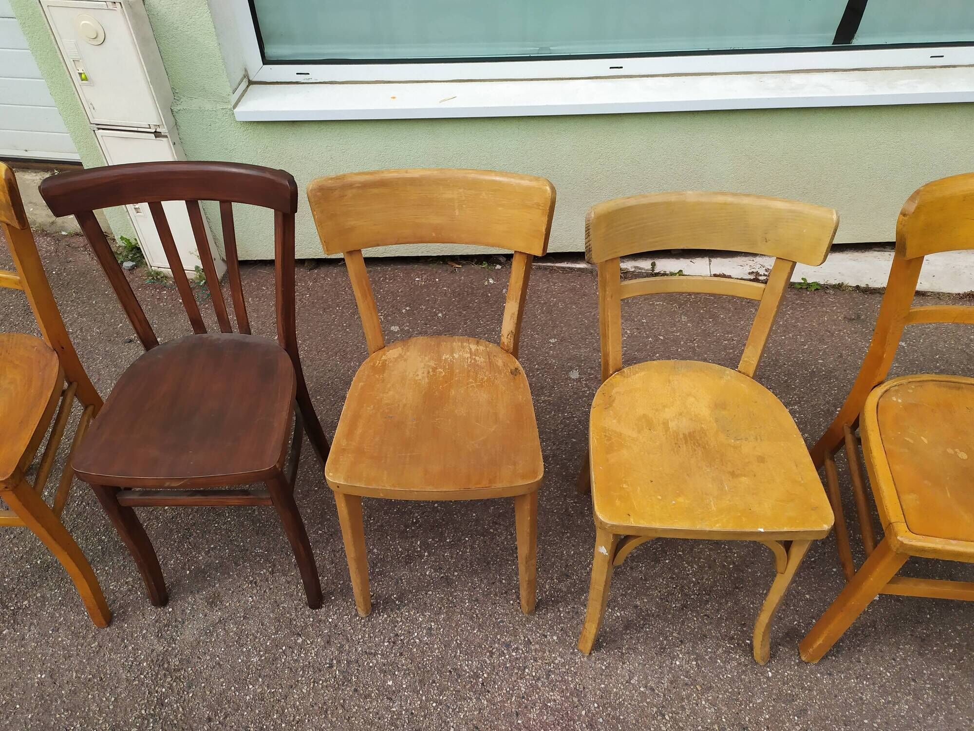Set of 10 wooden bar bistro chairs - old - vintage