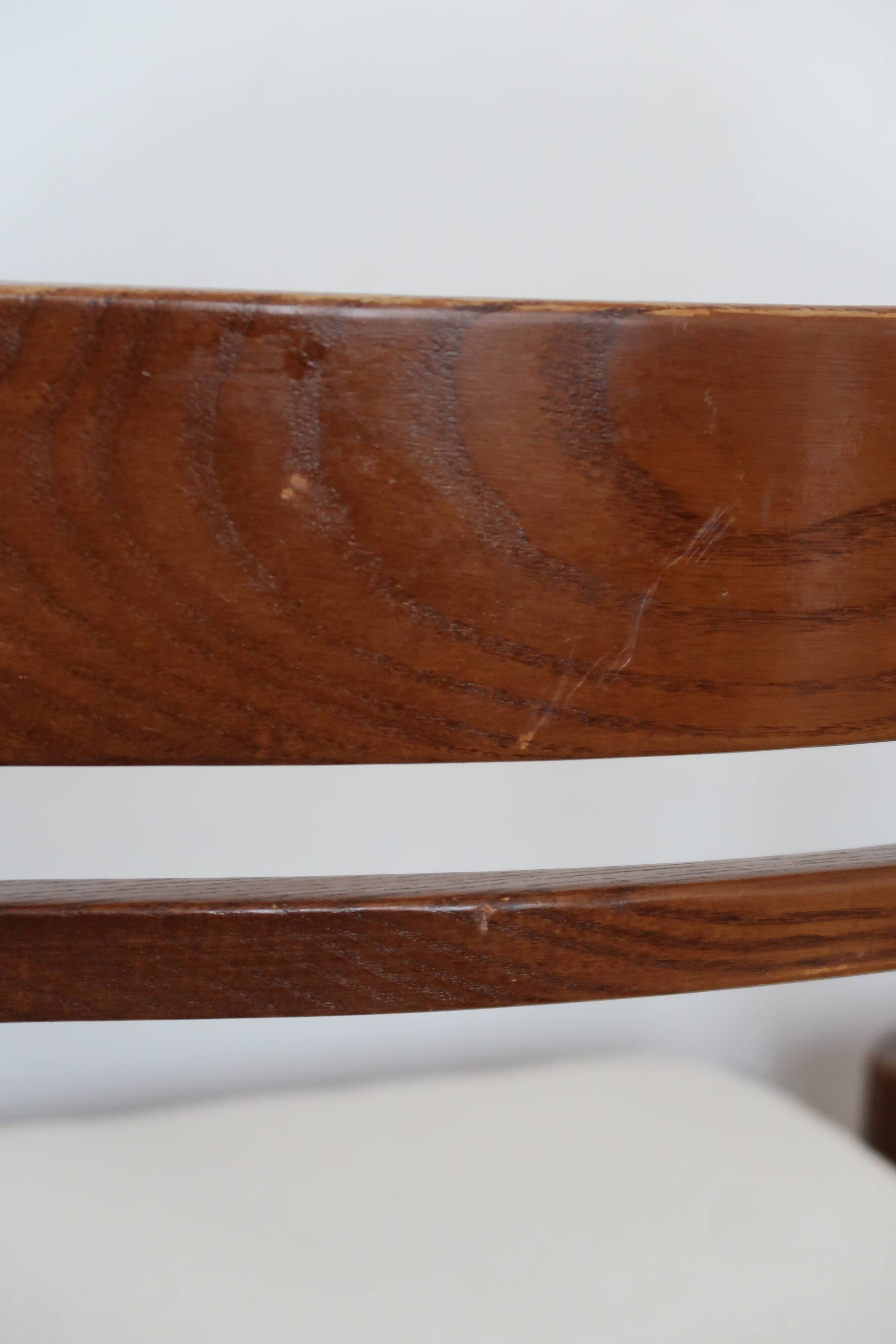 4 modernist cream chairs