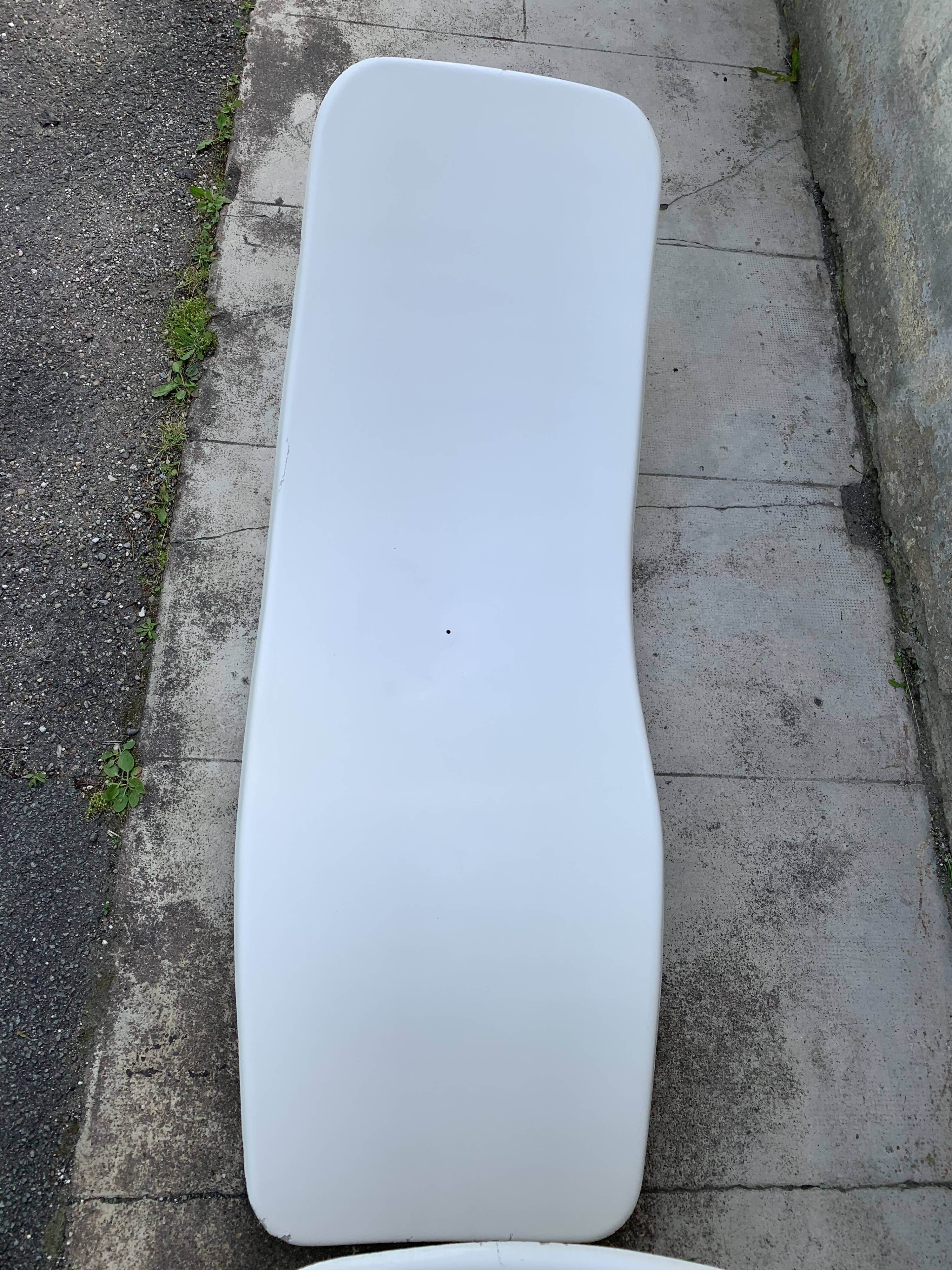 Pair of Eurolax R1 sunbeds by Charles Zublena