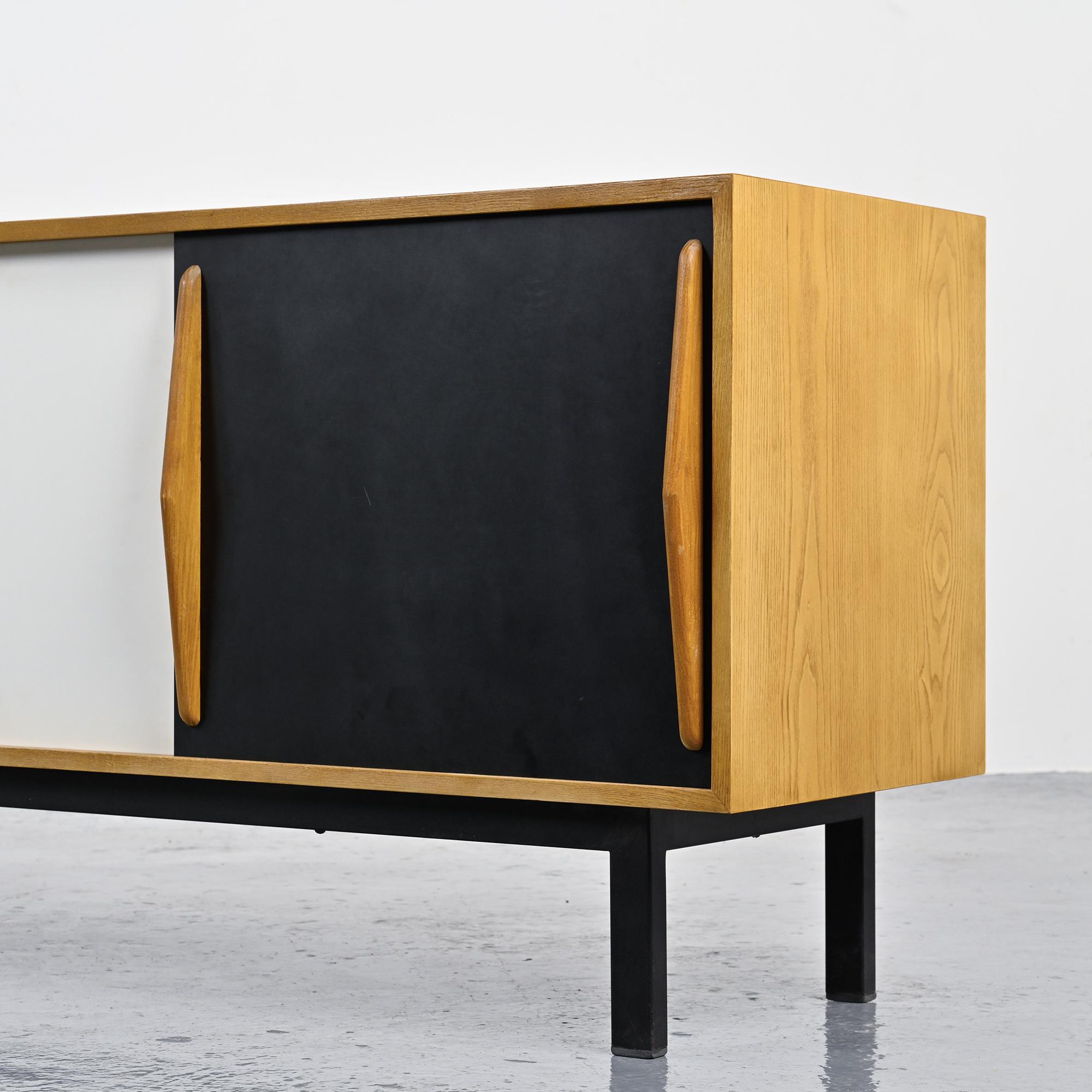 Enfilade Cansado par Charlotte Perriand, circa 1960