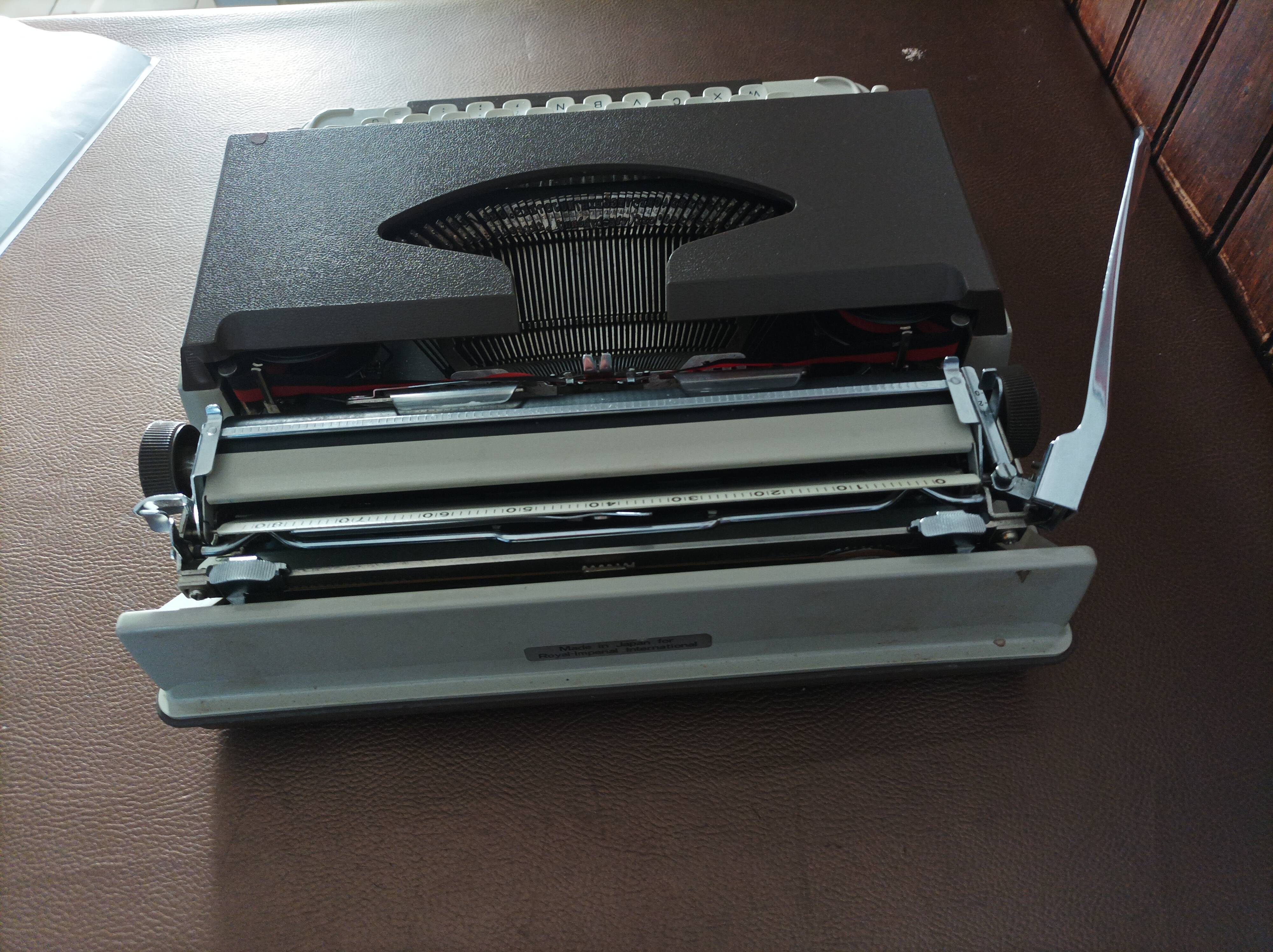 Royal 203 cappuccino & cream revised new ribbon