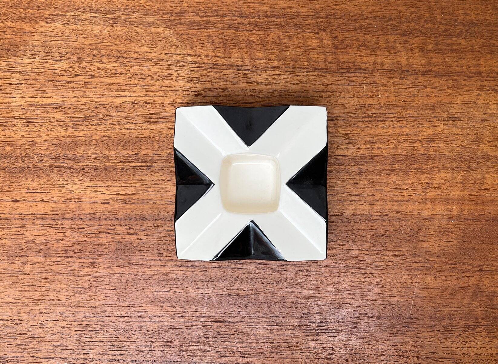 Modernist Bauhaus Czech Repro Ceramic Ashtray by Vlastislav Hofman for Modernista
