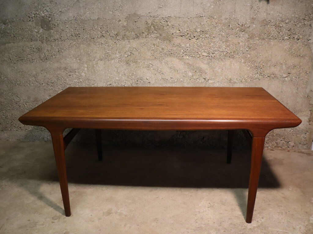 Samcom scandinavian expandable teak table