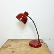 Lampe de Table Industrielle Rouge à Col de Cygne, 1960s