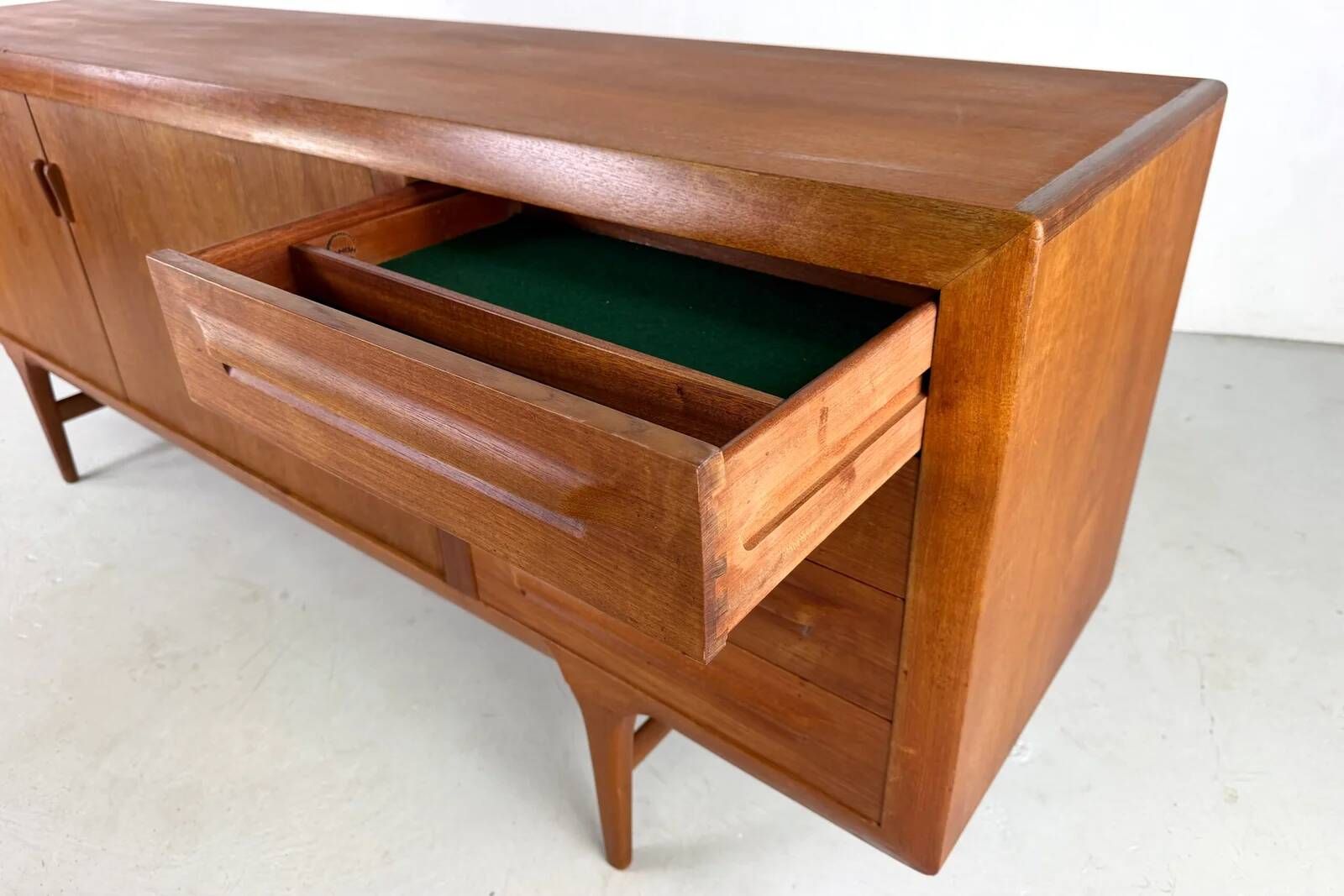 Enfilade FA32 by Ib Kofod-Larsen for Faarup – 1960s